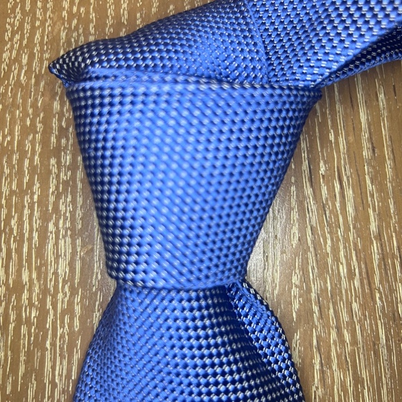 Salvatore Ferragamo Blue Silk Tie with Gift Box - Picture 2 of 10